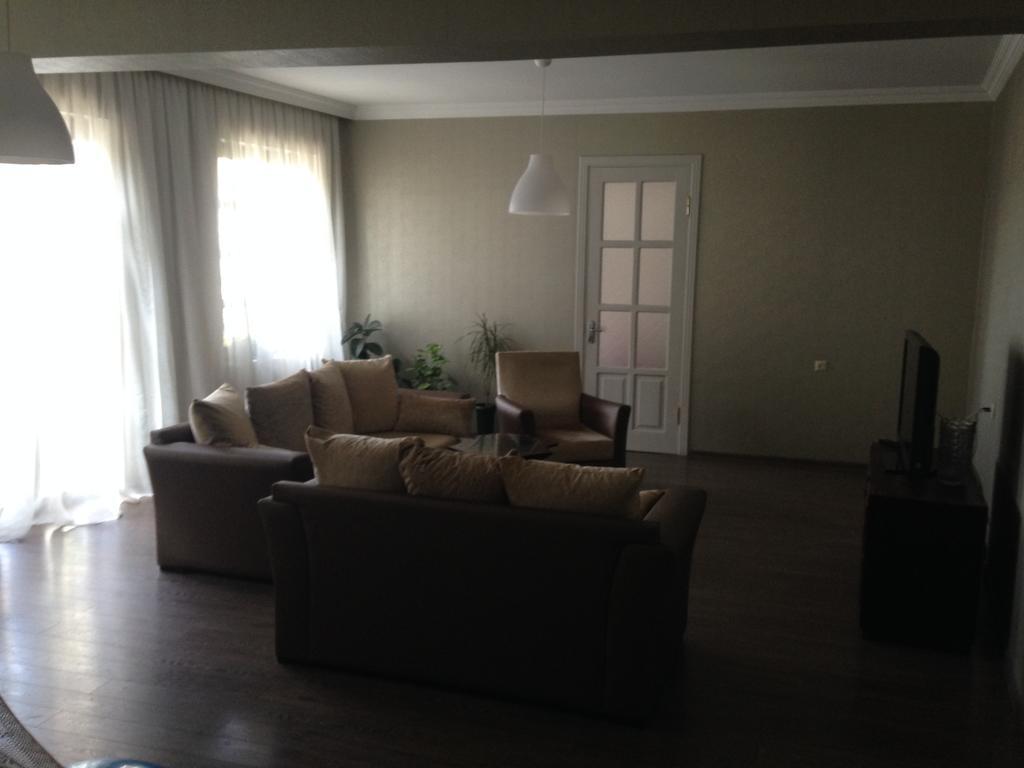 Cheap And Chic Apartment Batumi Exterior photo